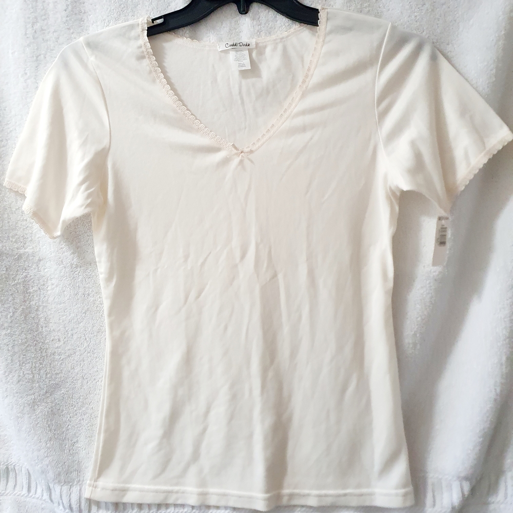 Cuddl Duds Women's Cream Short Sleeve V-Neck Tee - Picture 2 of 13